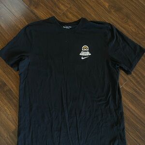Nike Black Short-Sleeve Crew Tee with Small Chest Swoosh and Graphic